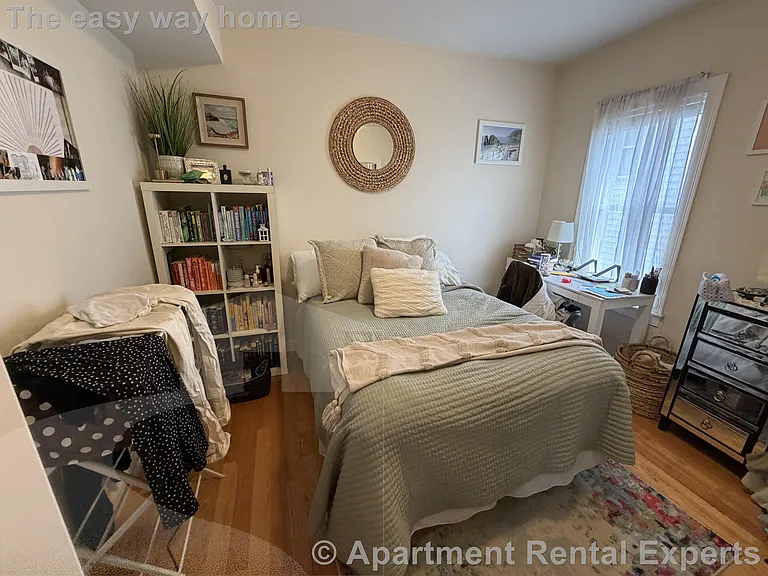 527 Main St #2 — Photo 9