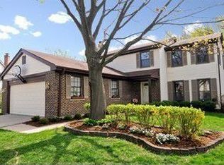 876 Shambliss Ln, Buffalo Grove, IL