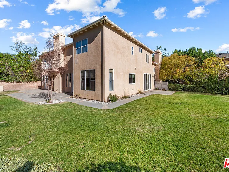 24310 Belford Ct — Photo 67