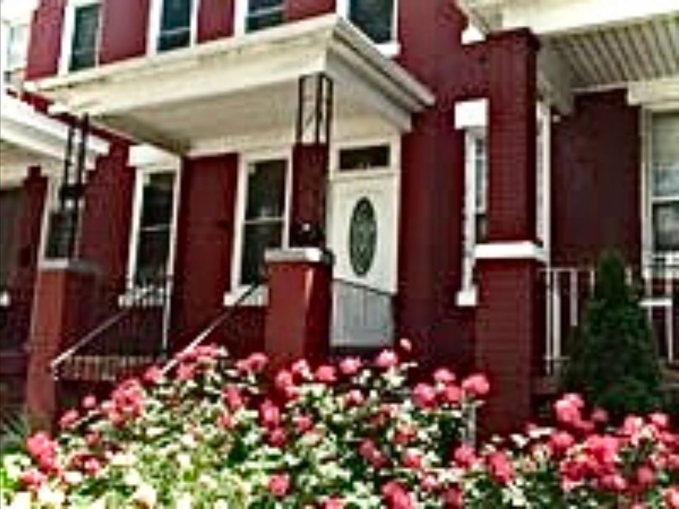 1st image of 520 Kenyon St NW #B