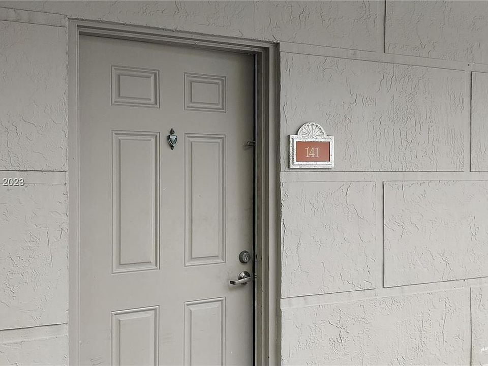 1st image of 8290 Lake Dr APT 141