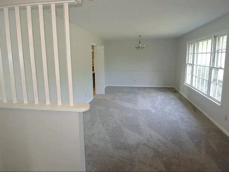 4232 Chaffee Rd — Photo 2