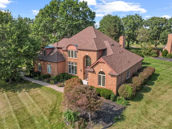 5053 Doral Dr, Ann Arbor, MI 48108