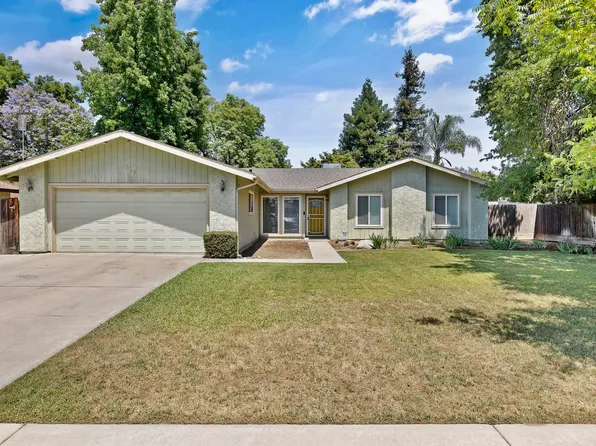 946 E Cambridge Avenue, Visalia, CA 93292