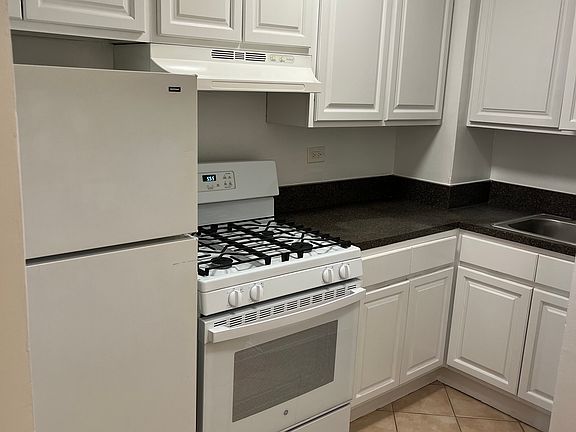 5th image of 1360 York Ave APT 3G