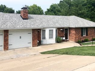 2200 Cedarbrooke Dr, Jefferson City, MO 65109