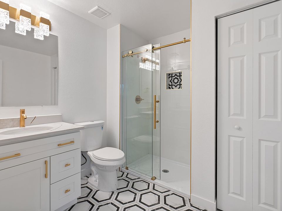 Beautiful Master bath!