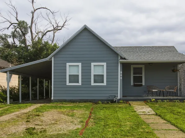 121 SE 5th St, Newton, KS 67114