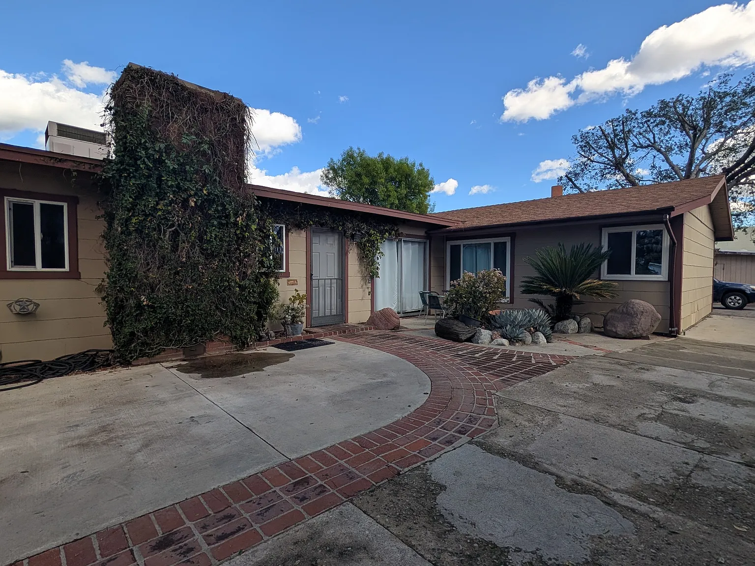 3 bed, 1585 sqft, $4,995 — Photo 2