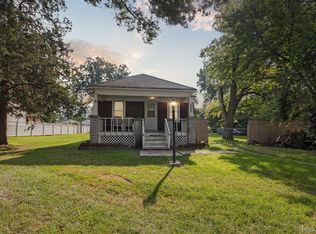21122 Waldron St, Farmington Hills, MI