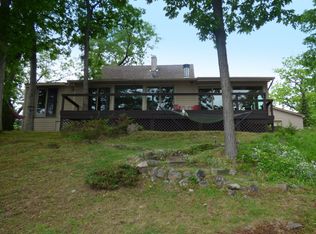 11845 Westshore Dr, Pinckney, MI