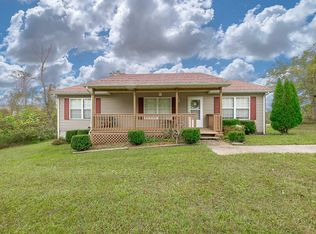 3750 Possum Hollow Rd, Palmyra, TN 37142