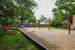 13282 Trail Hollow Dr — Photo 37