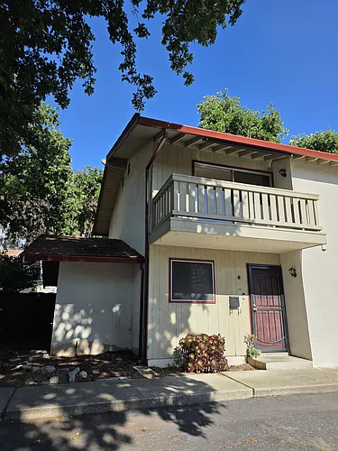 4095 Vineyard Ave Photo 1