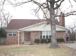 2423 Ionia St, Fort Smith, AR 72901