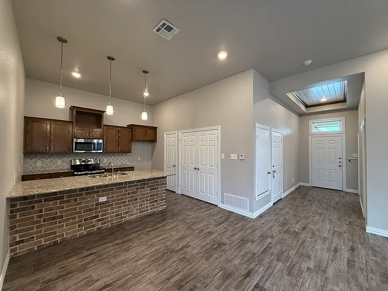 3202 Fenway Cir — Photo 24