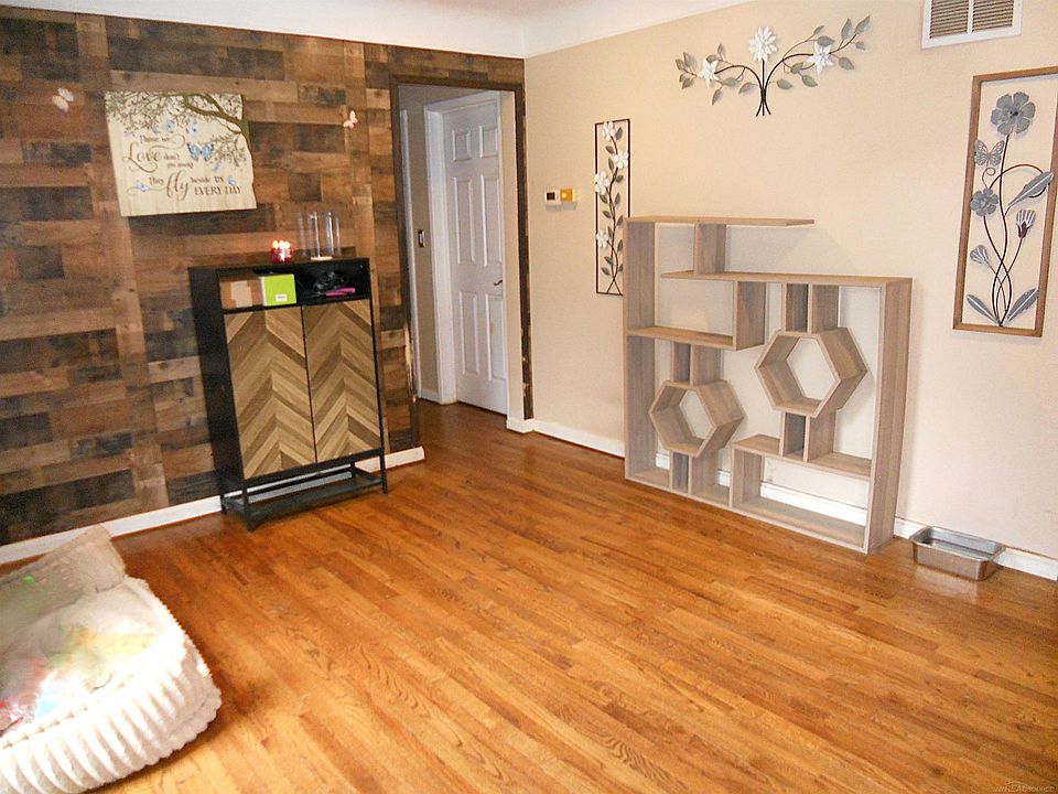 15232 Melrose St, photo 7