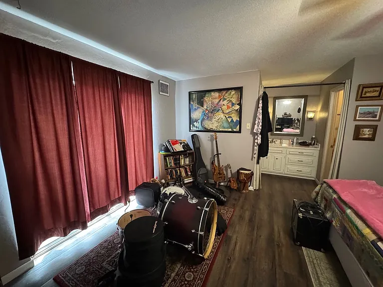 901 Rambler Dr — Photo 3