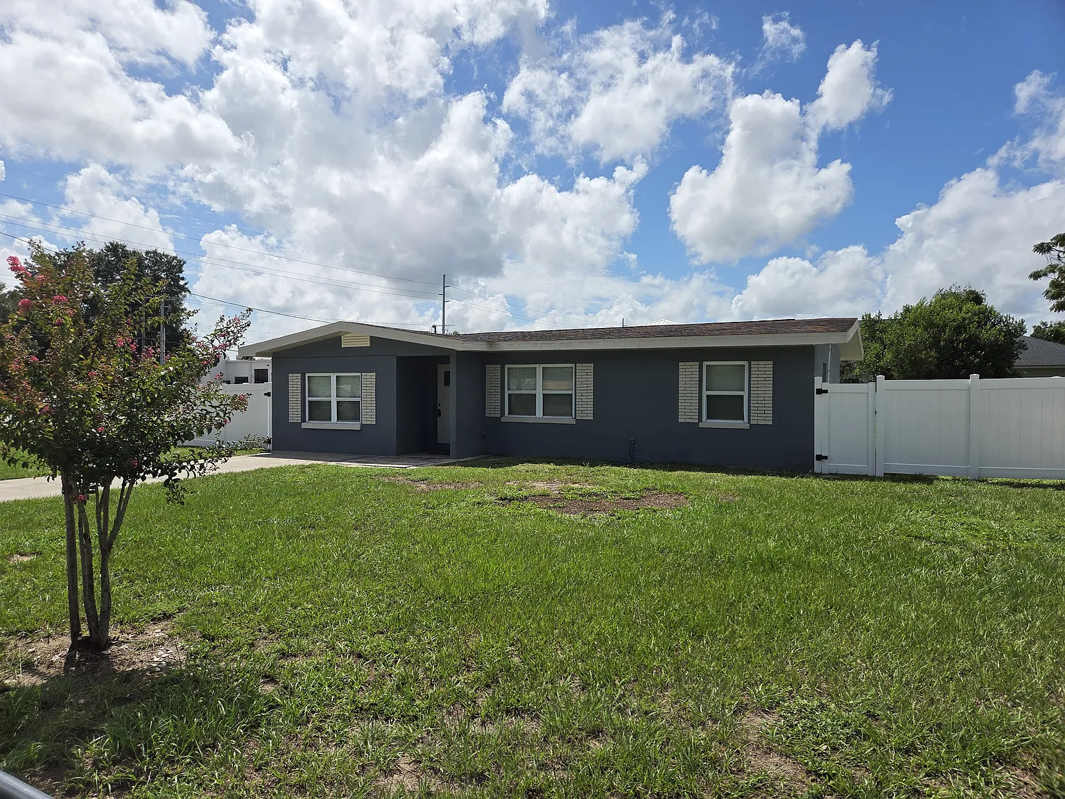 3 bed, 1076 sqft, $1,750 — Photo 3