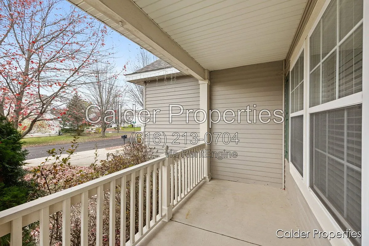 4 bed, 3.5 bath, 2481 sqft, $2,900 — Photo 4