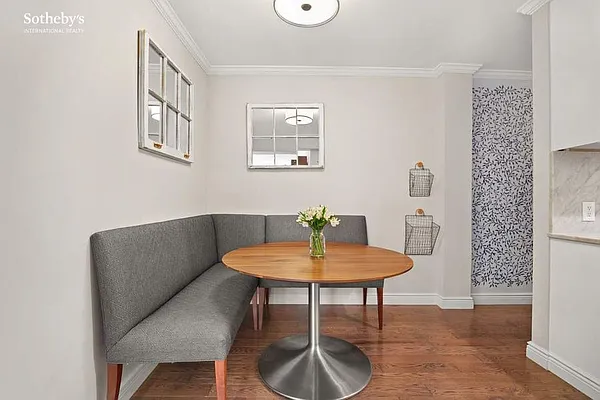 Sold by Sotheby's International Realty | media 4