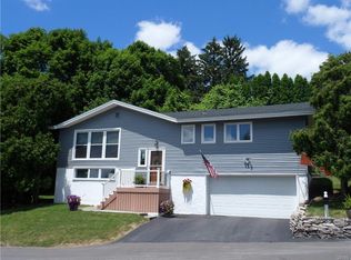 112 Barrington Rd, Syracuse, NY 13214