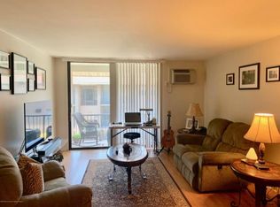 468 Liberty St APT 304, Little Ferry, NJ 07643