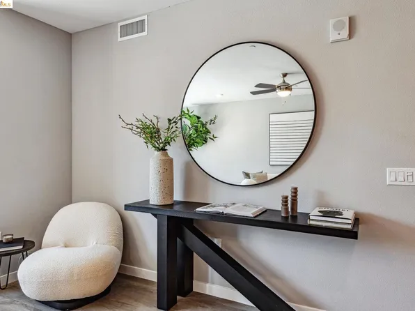 2400 Adeline St #205, Oakland, CA 94607