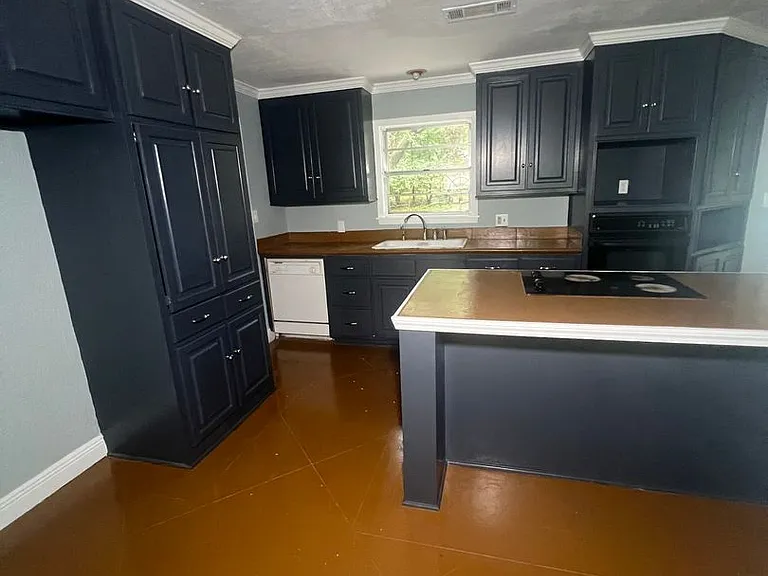 1222 Deerfield Ln — Photo 5