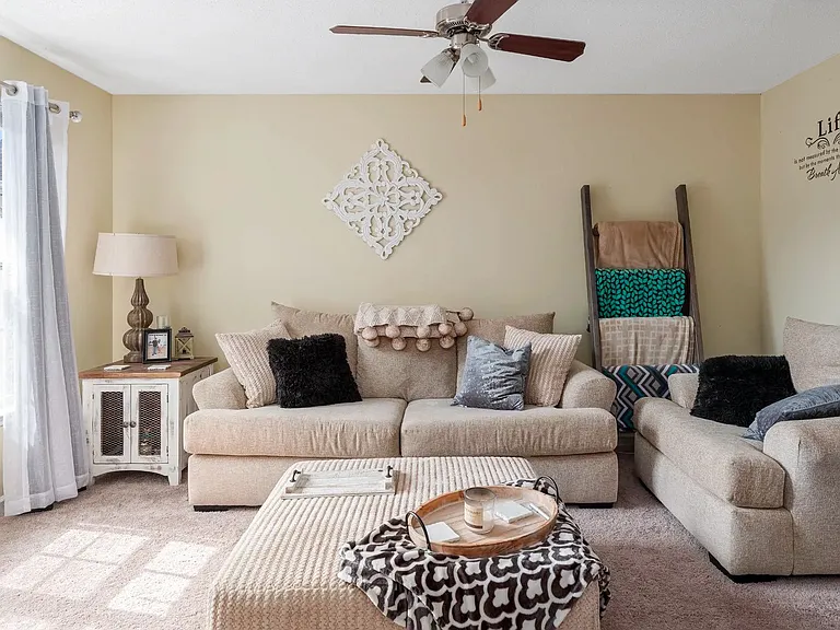 Madison Heights Luxury Apartments — Photo 35