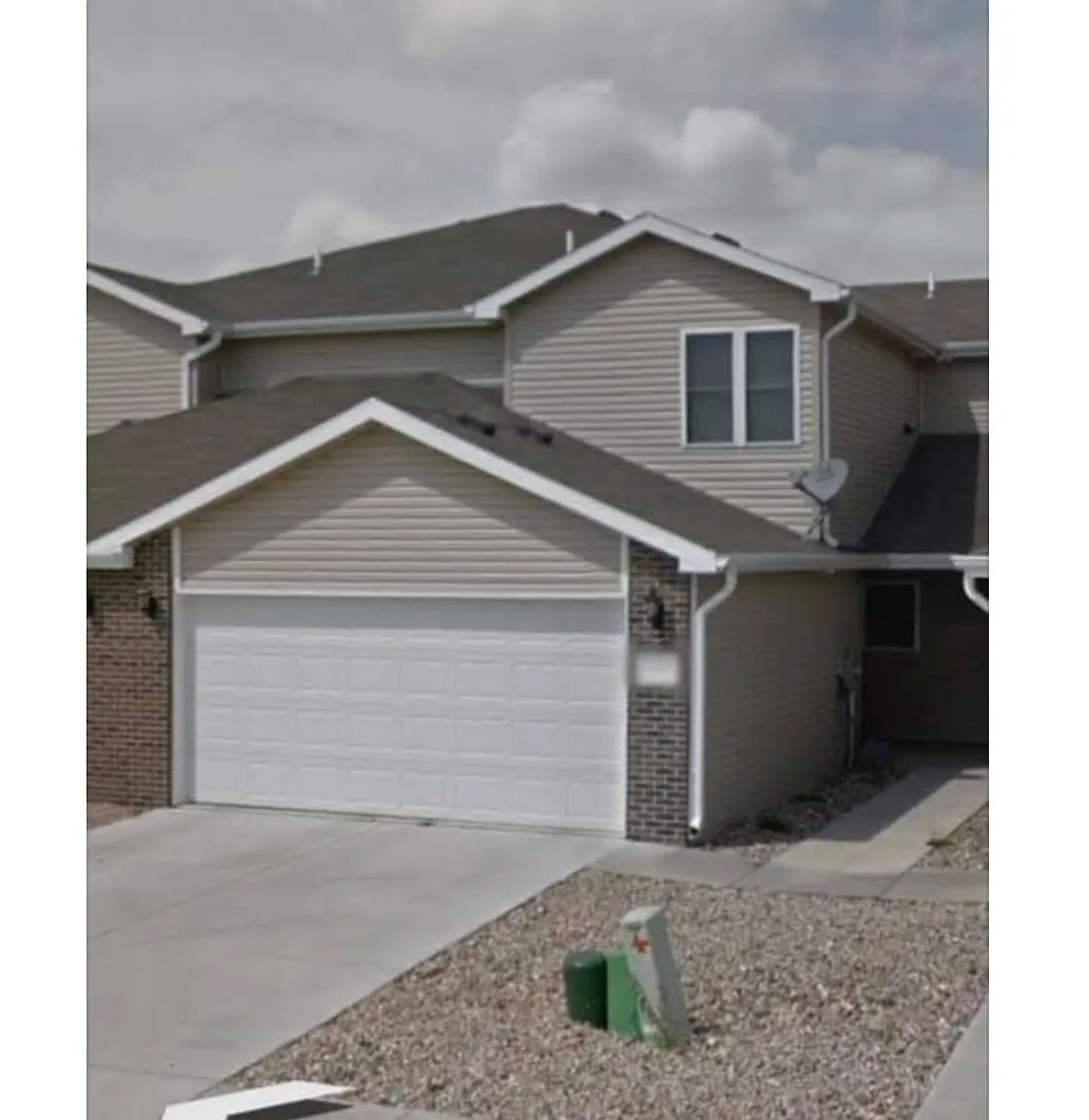 3 bed, 2.5 bath, 1598 sqft, $1,975 — Photo 3