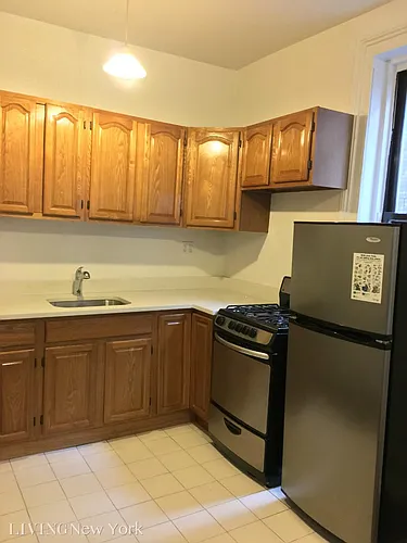 248 E 90th St #3C Photo 1