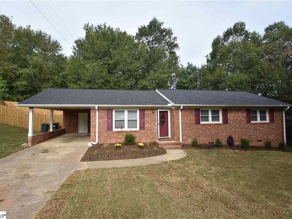 1st image of 10 Fairford Cir