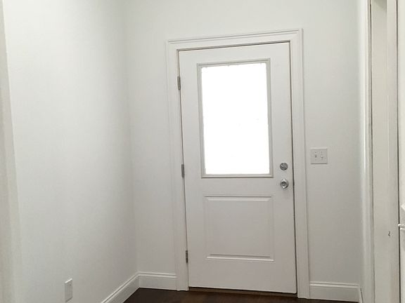 3rd image of 316 Ballston Ave APT B