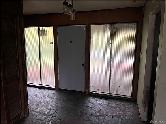 3rd image of 150 Winnet Dr