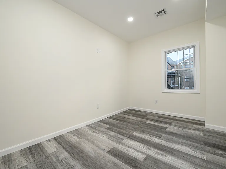 287 Orange St #2 — Photo 24