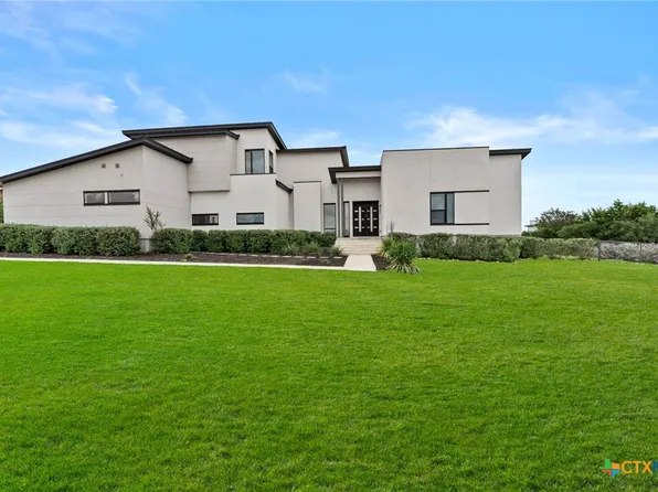 1347 Bordeaux Ln, New Braunfels, TX 78132