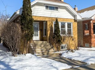 2434 W Berenice Ave, Chicago, IL 60618