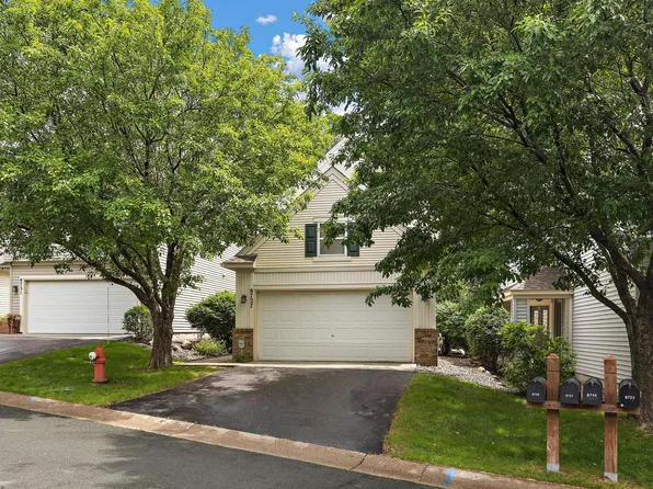 8727 N Bay Dr, Chanhassen, MN 55317