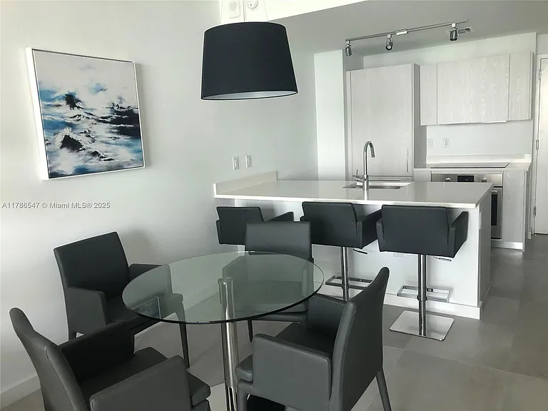501 NE 31st St #2905 — Photo 4