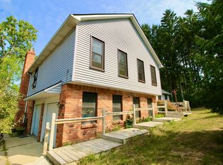 11334 Katrine Dr, Fenton, MI 48430