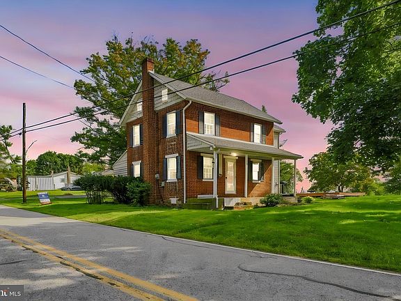 4th image of 4776 Blue Hill Rd