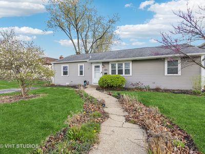207 W Quincy St, Westmont, IL, 60559