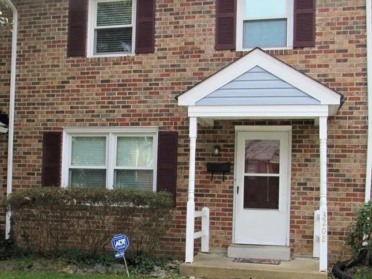 3208 S Battlebridge Dr — Photo 1