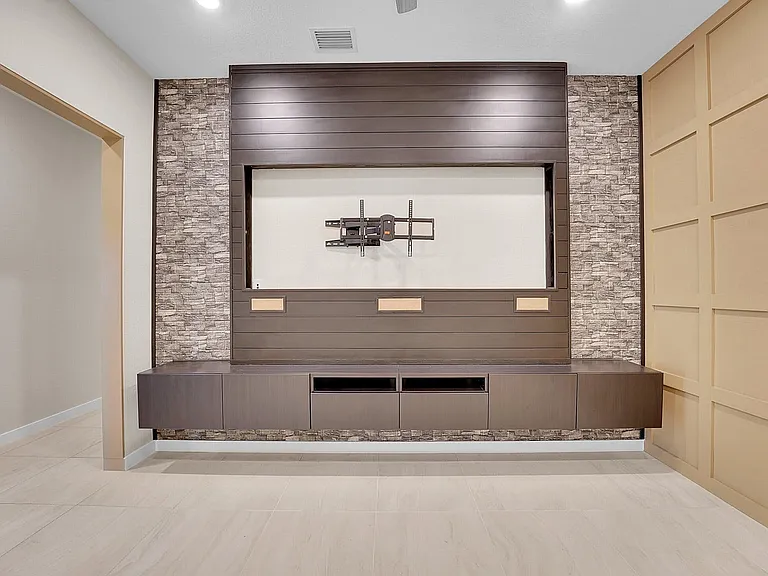 19515 Weathervane Way — Photo 24