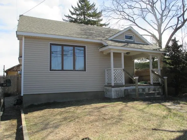 641 Old Medford Avenue, Patchogue, NY 11772