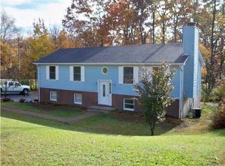 1 Walnut Ln, Middletown, NY 10940