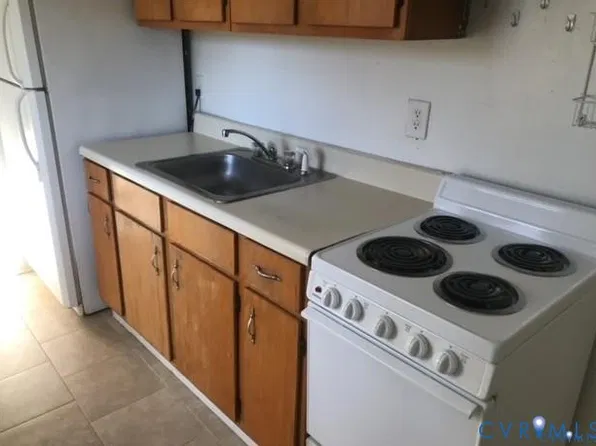2422 Boulevard #B, Colonial Heights, VA 23834