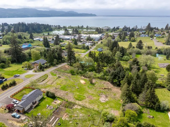 801 McCoy Ave, Bay City, OR 97107
