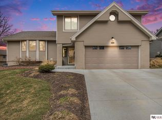 15234 Pepperwood Dr, Omaha, NE 68154